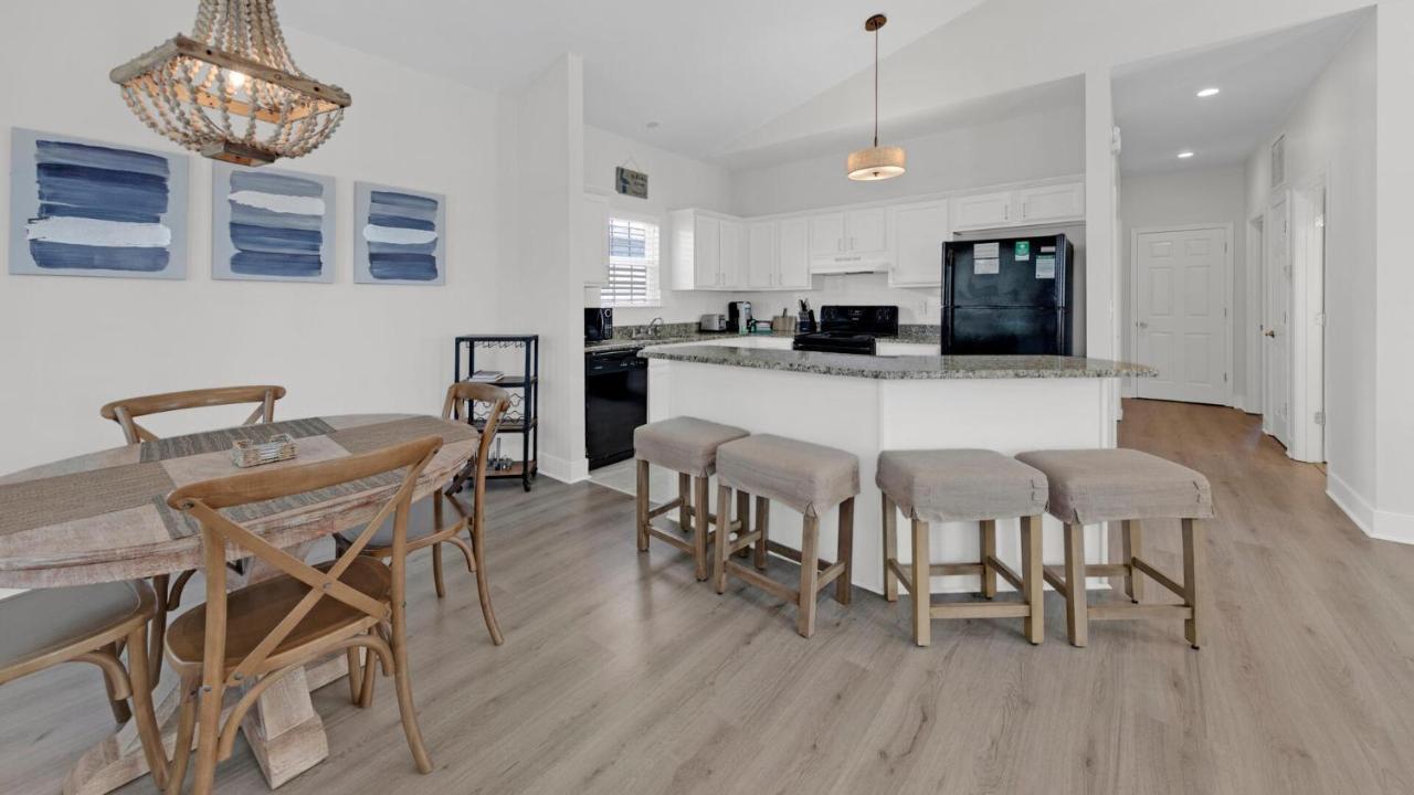 Pelican House - Newly Remodeled, Professionally Decorated, Only About 1 Mile To Seaside! ซานตาโรซาบีช ภายนอก รูปภาพ
